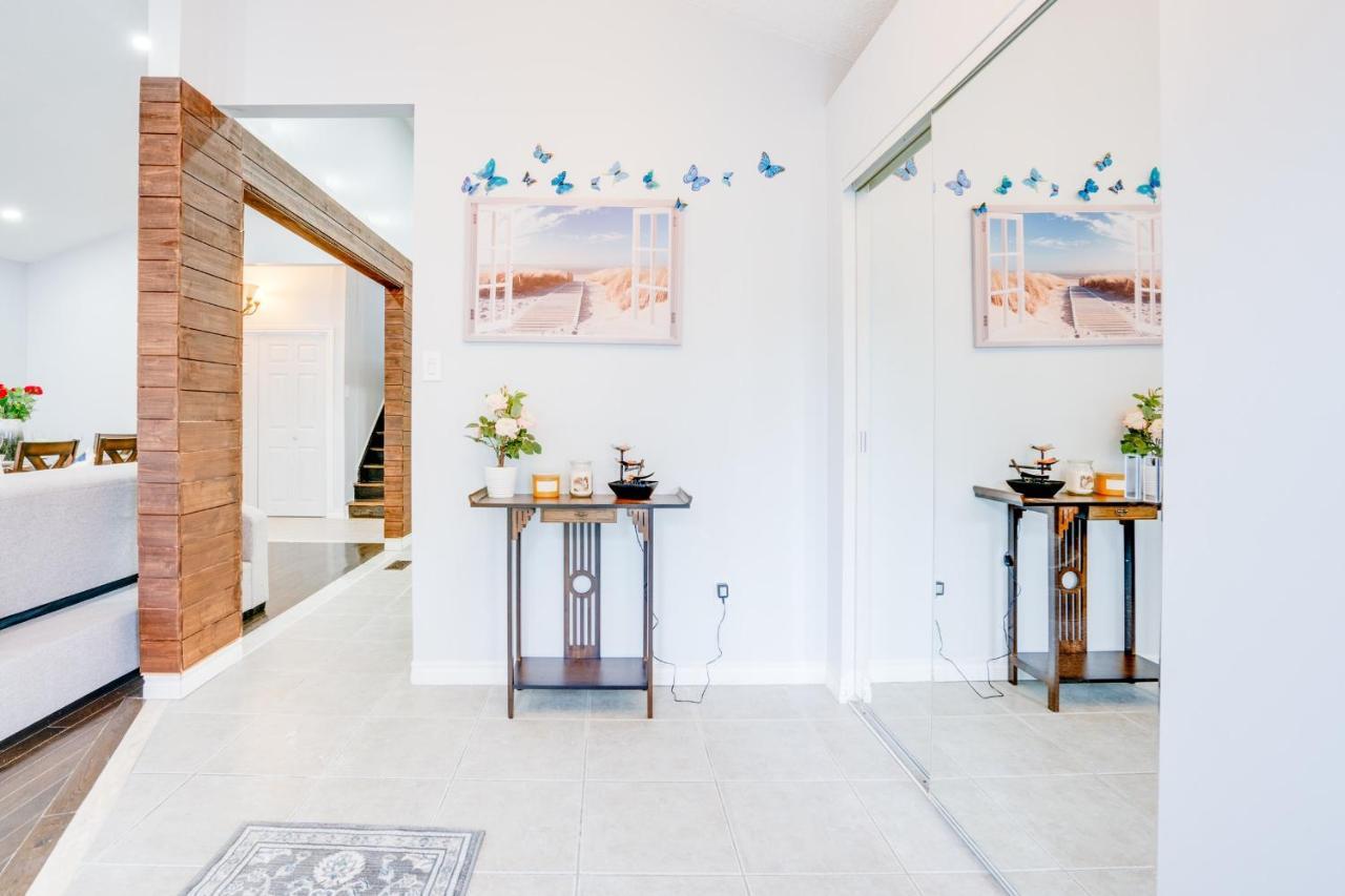 Furnished Family Home Near Toronto - Great Location Game Room - Backyard - Parking & Self Checkin พิกเคอริง ภายนอก รูปภาพ