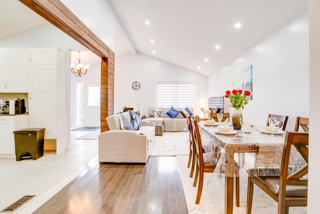 Furnished Family Home Near Toronto - Great Location Game Room - Backyard - Parking & Self Checkin พิกเคอริง ภายนอก รูปภาพ